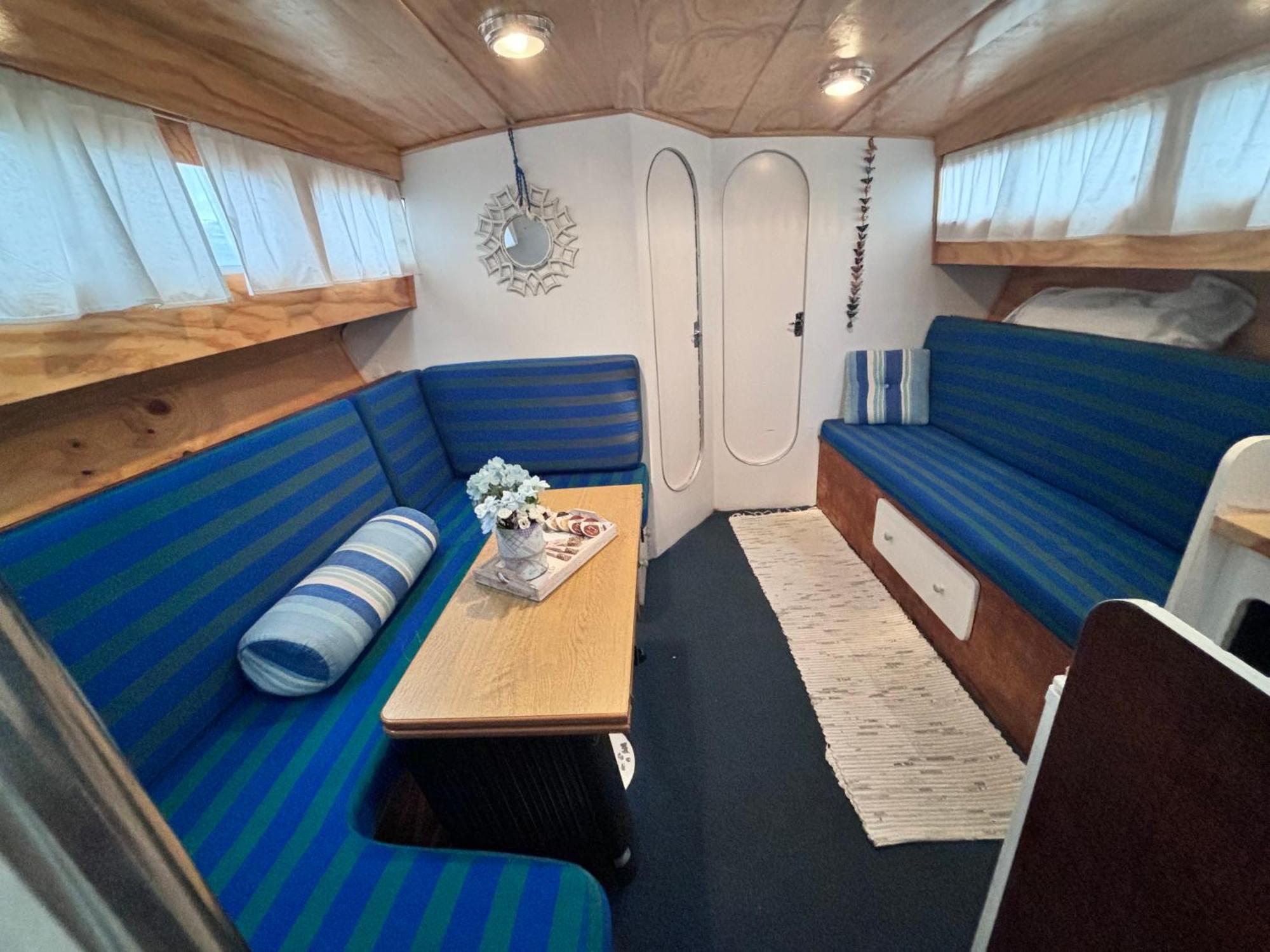 Wonderful Boat For Families And Friends Botel