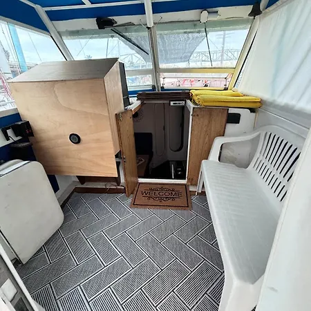 Wonderful Boat For Families And Friends Hotel Sant Adria de Besos Buitenkant foto