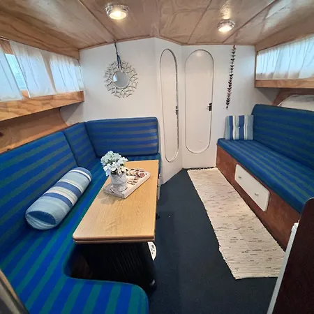 Wonderful Boat For Families And Friends Hotel Sant Adria de Besos Buitenkant foto