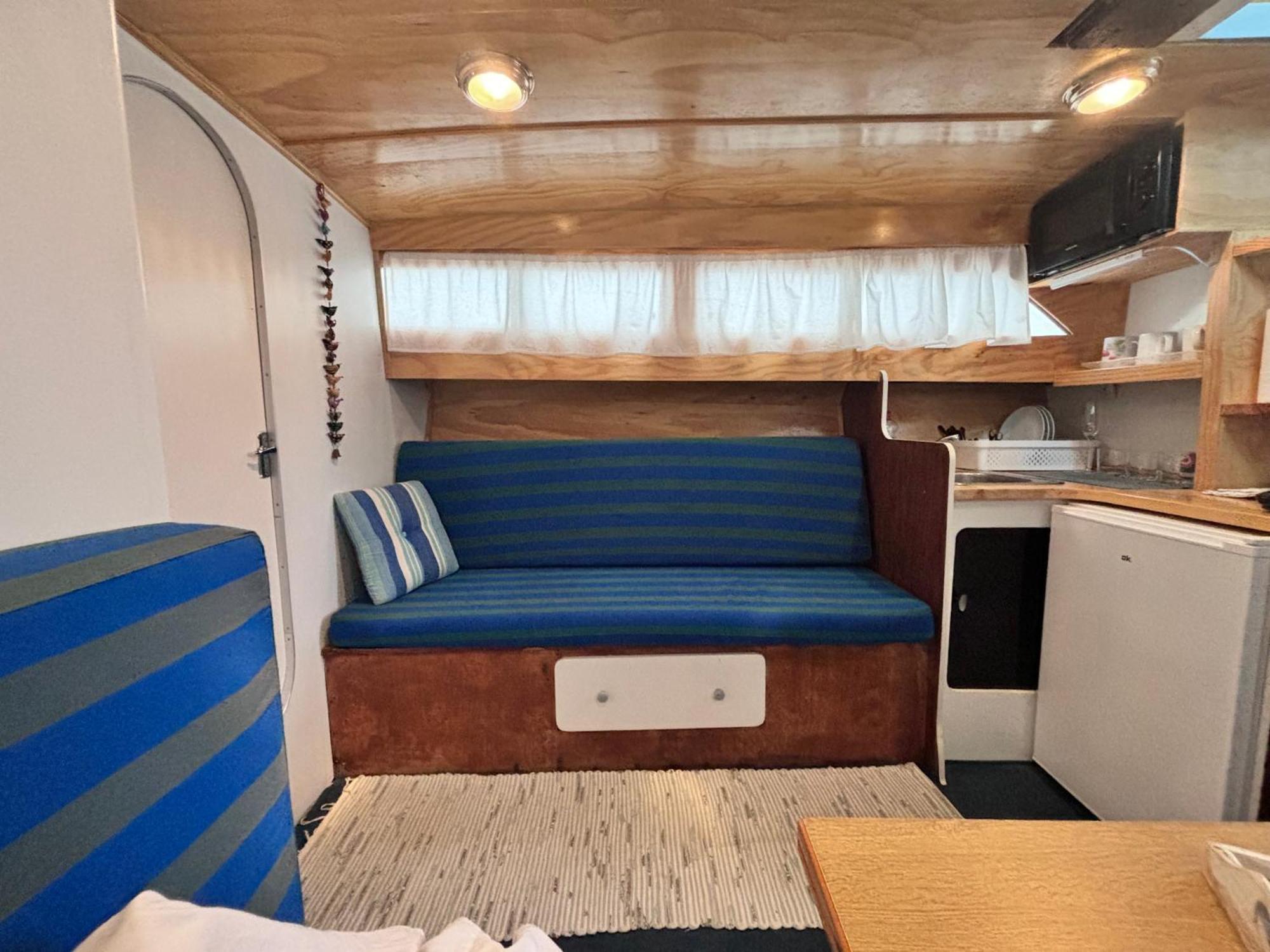Wonderful Boat For Families And Friends
